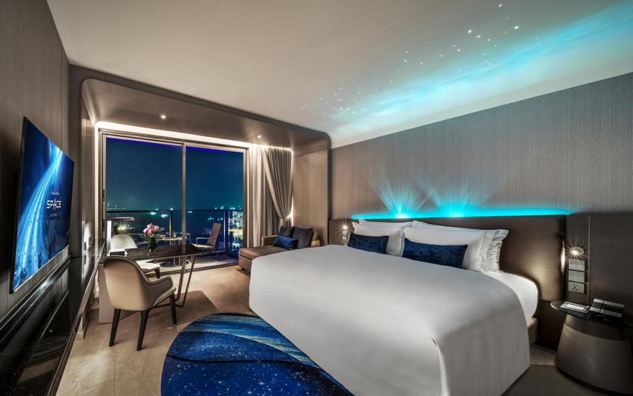 Grande Centre Point Space Pattaya Extérieur photo Deluxe Room